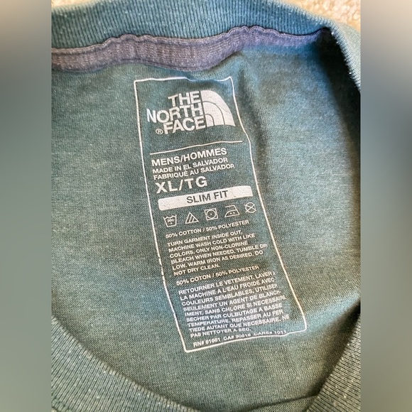 The North Face T-shirt - Picture 3 of 4